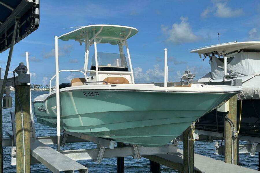 23ft NauticStar Yacht For Sale