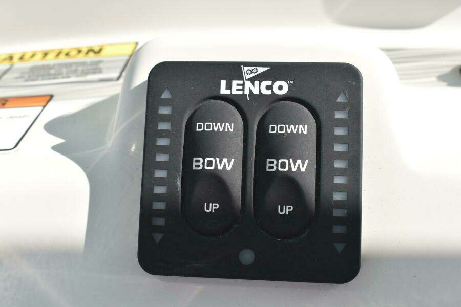 23ft NauticStar Yacht For Sale