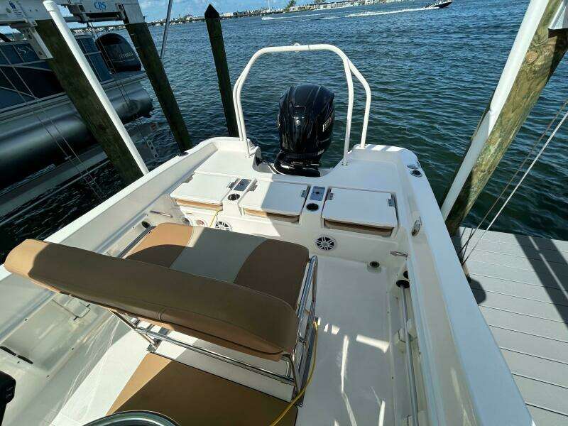 23ft NauticStar Yacht For Sale