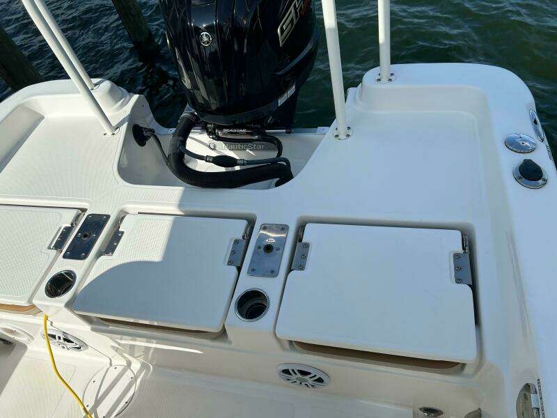 23ft NauticStar Yacht For Sale