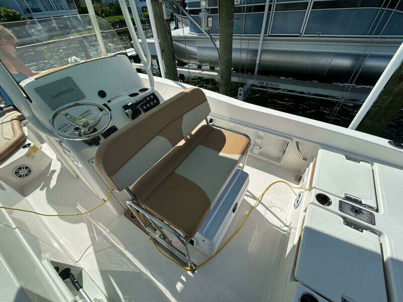 23ft NauticStar Yacht For Sale