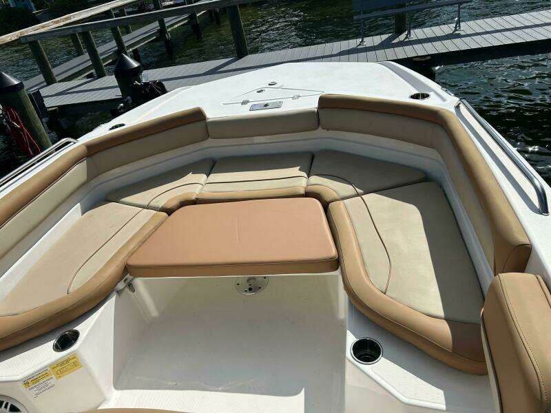 23ft NauticStar Yacht For Sale
