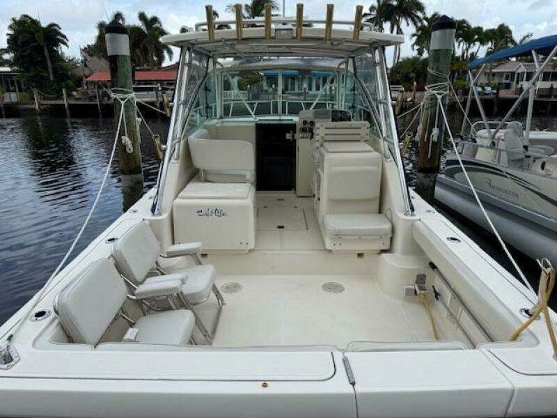 30ft Pursuit Yacht For Sale