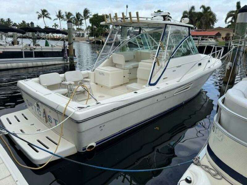 30ft Pursuit Yacht For Sale