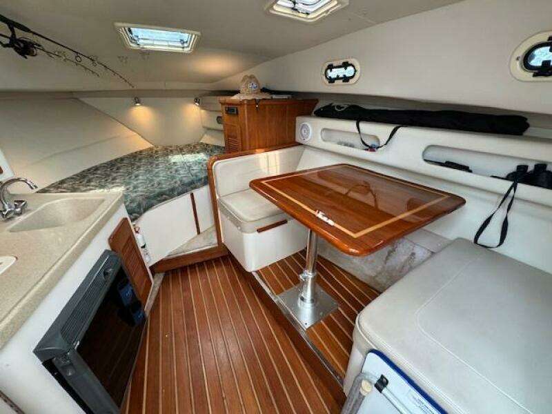 30ft Pursuit Yacht For Sale