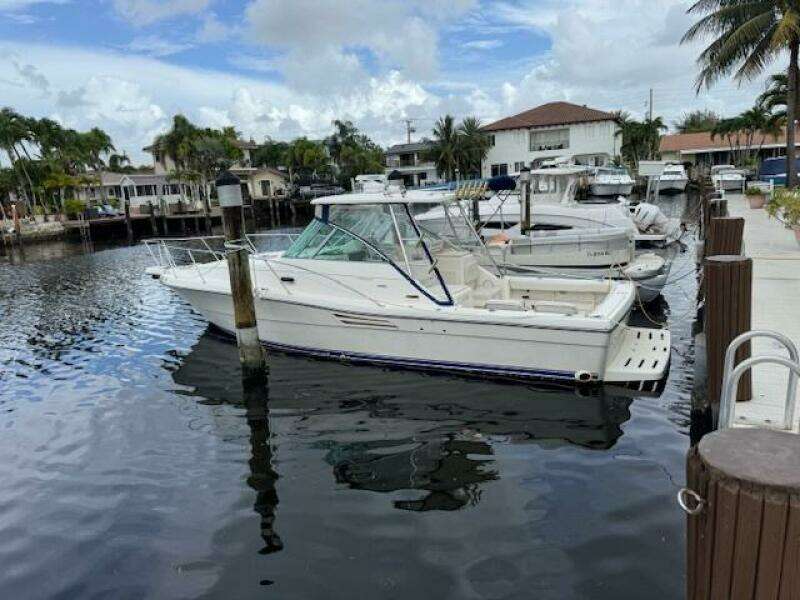 30ft Pursuit Yacht For Sale