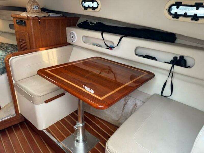 30ft Pursuit Yacht For Sale