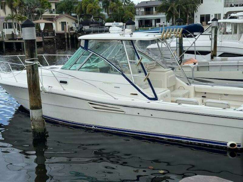 30ft Pursuit Yacht For Sale