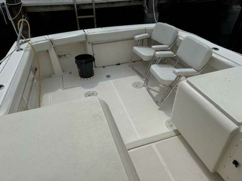 30ft Pursuit Yacht For Sale