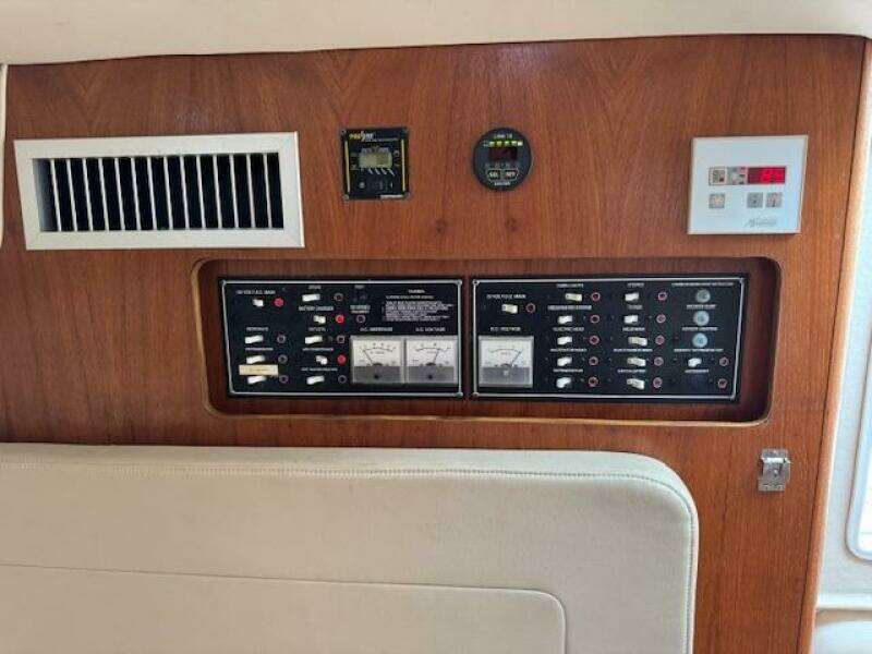 30ft Pursuit Yacht For Sale