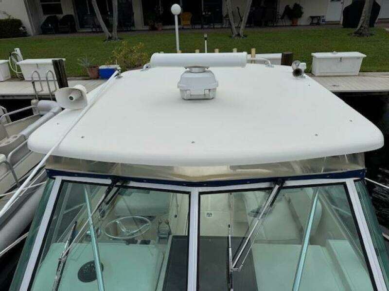 30ft Pursuit Yacht For Sale