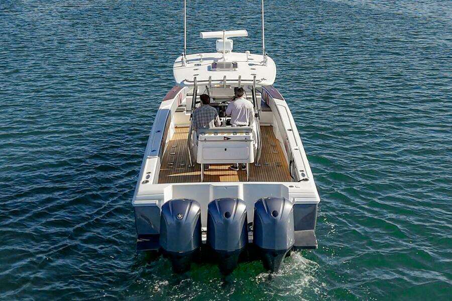 MAS PESOS 37ft Intrepid Yacht For Sale