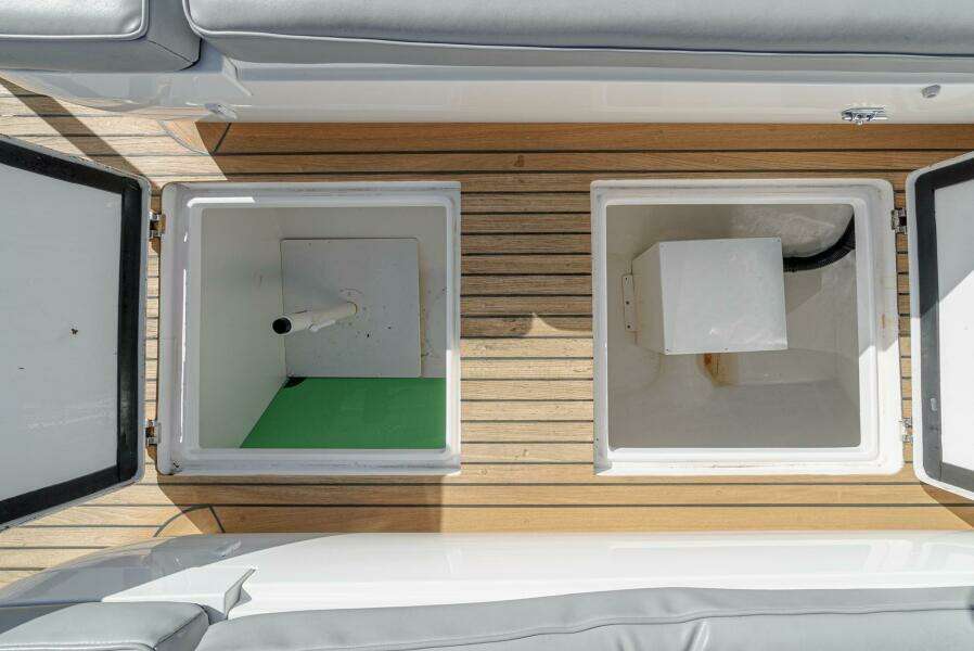 MAS PESOS 37ft Intrepid Yacht For Sale