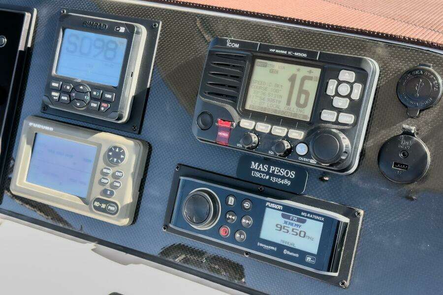 MAS PESOS 37ft Intrepid Yacht For Sale