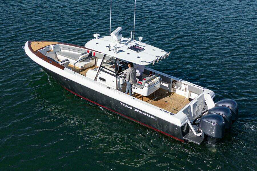 MAS PESOS 37ft Intrepid Yacht For Sale