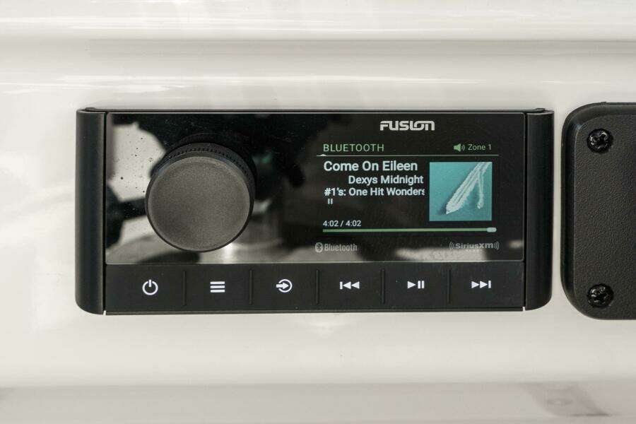 THIS CAT S FISHING 26ft Glacier Bay Yacht For Sale