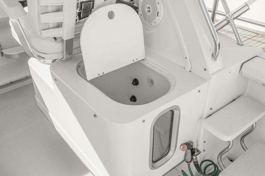 THIS CAT S FISHING 26ft Glacier Bay Yacht For Sale