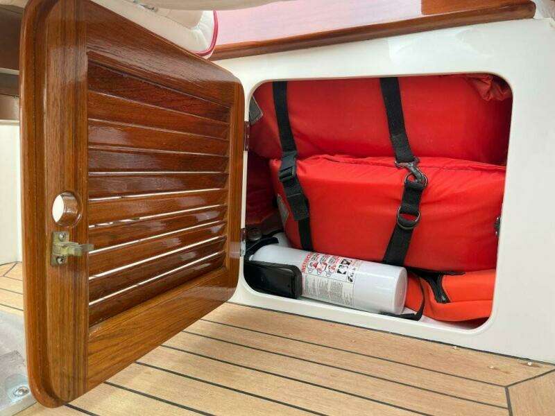 Whiskey Girl 29ft Hinckley Yacht For Sale