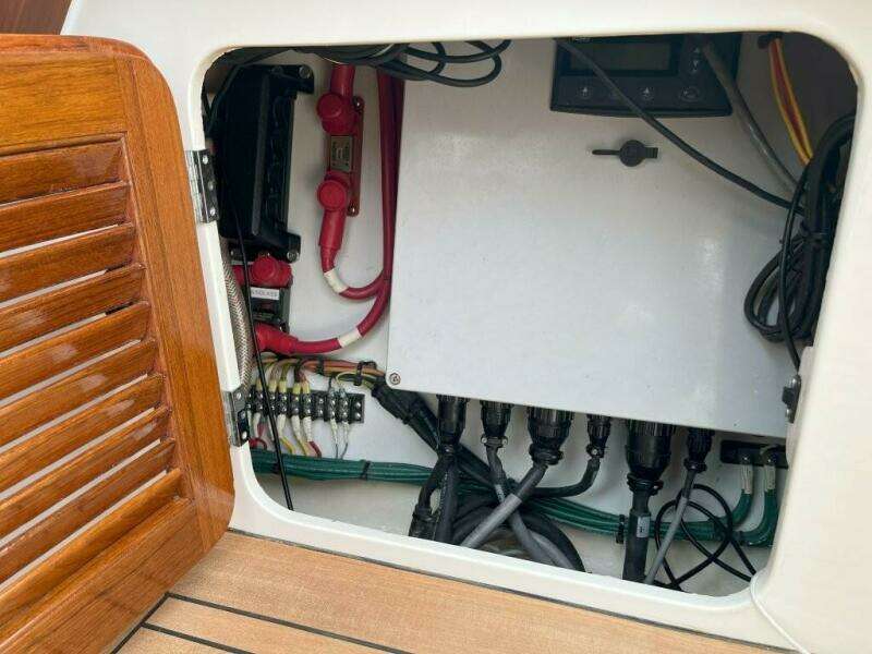 Whiskey Girl 29ft Hinckley Yacht For Sale