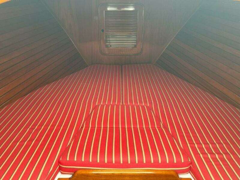 Whiskey Girl 29ft Hinckley Yacht For Sale