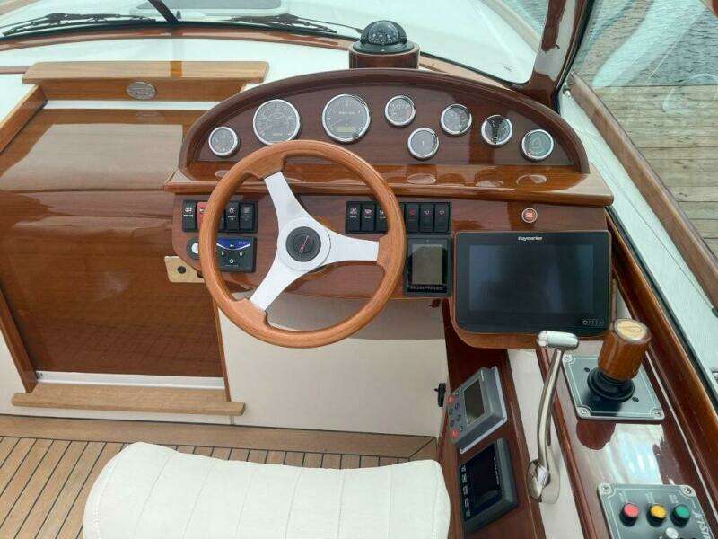 Whiskey Girl 29ft Hinckley Yacht For Sale