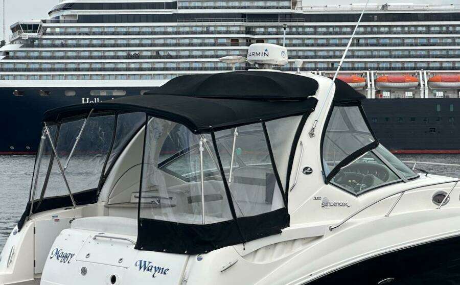 32ft Sea Ray Yacht For Sale