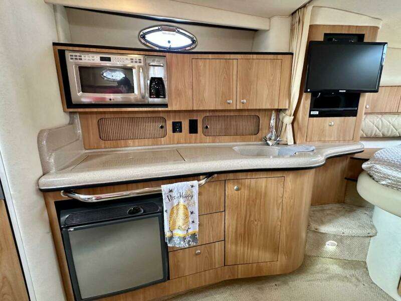 32ft Sea Ray Yacht For Sale