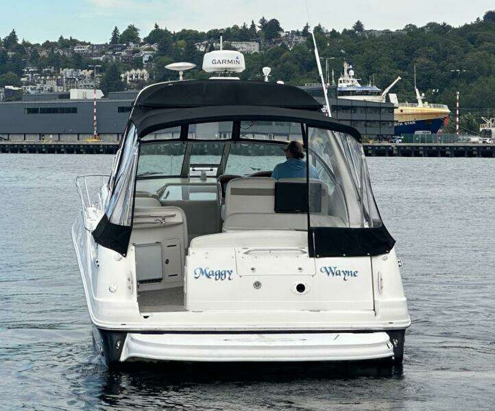 32ft Sea Ray Yacht For Sale