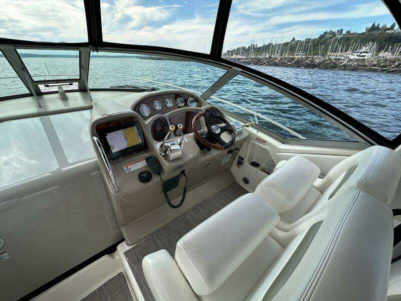 32ft Sea Ray Yacht For Sale
