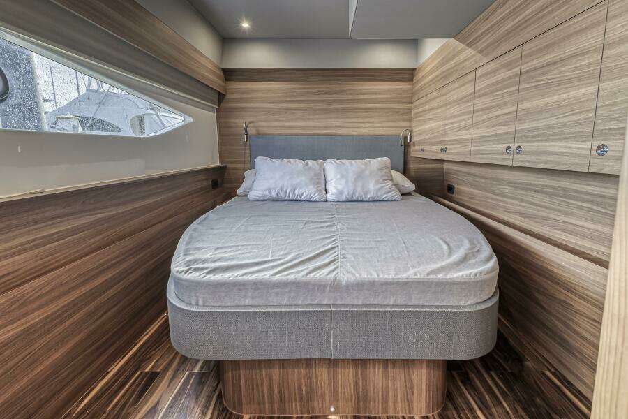 54ft Aquila Yacht For Sale