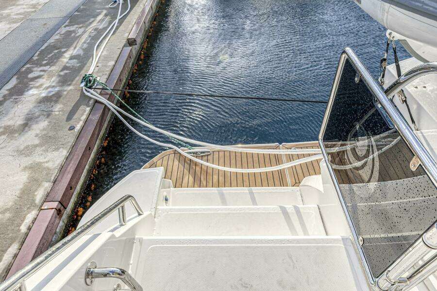 54ft Aquila Yacht For Sale