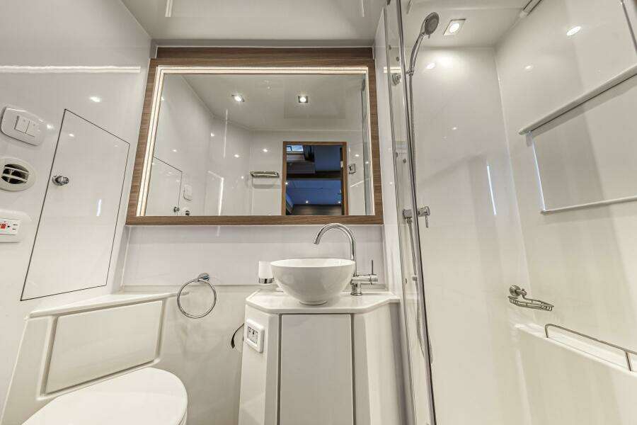 54ft Aquila Yacht For Sale