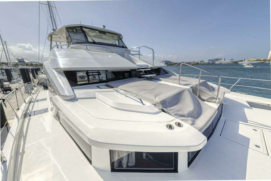 54ft Aquila Yacht For Sale
