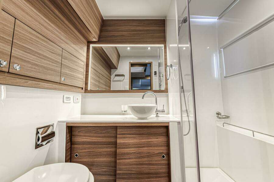 54ft Aquila Yacht For Sale
