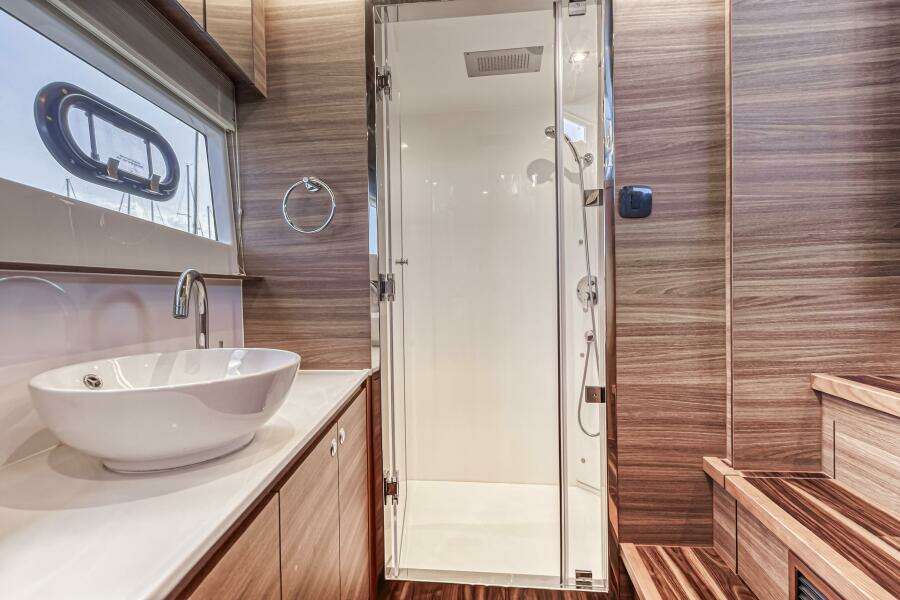 54ft Aquila Yacht For Sale