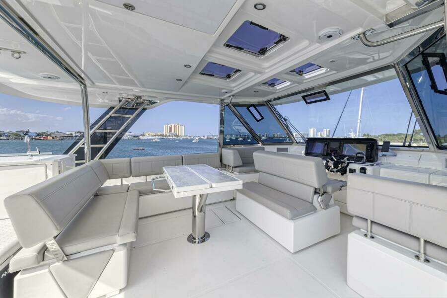 54ft Aquila Yacht For Sale