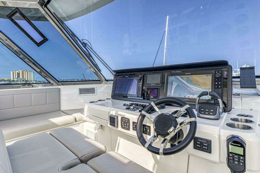 54ft Aquila Yacht For Sale