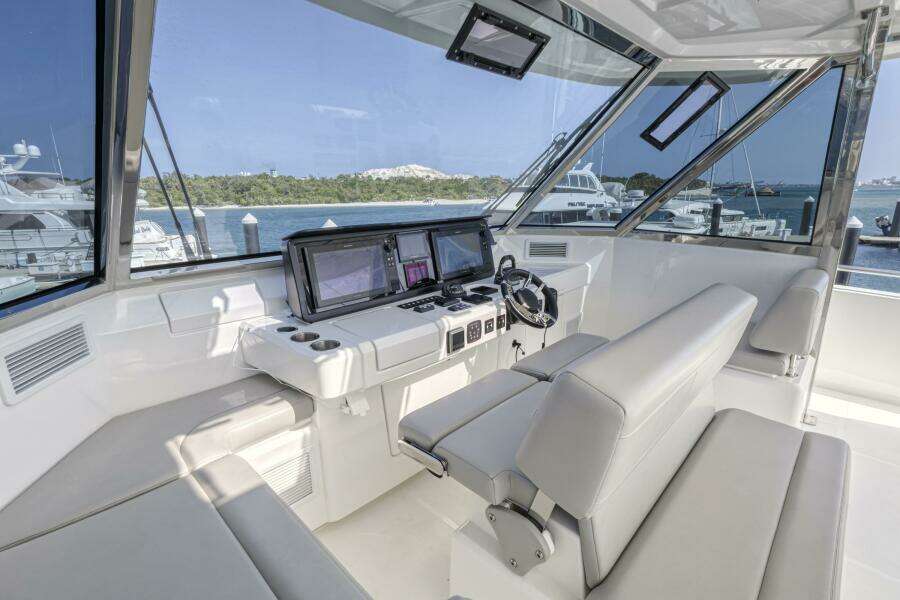 54ft Aquila Yacht For Sale
