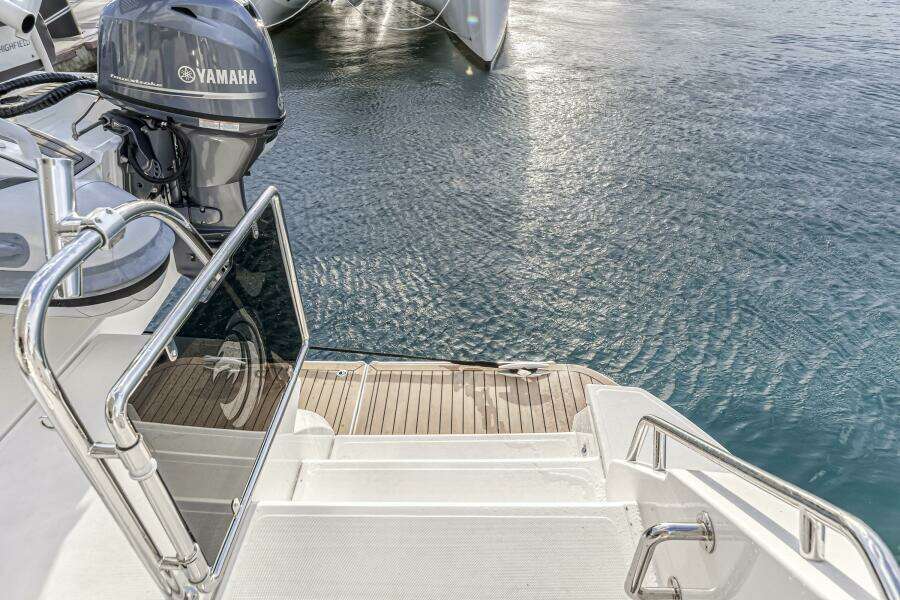 54ft Aquila Yacht For Sale