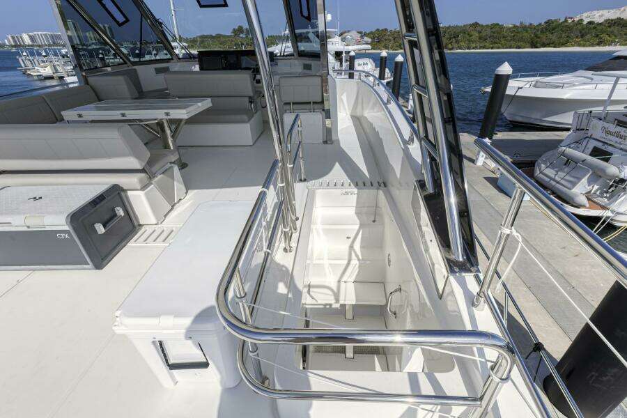 54ft Aquila Yacht For Sale
