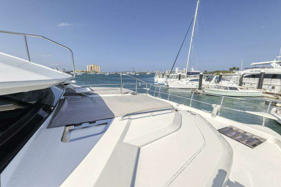 54ft Aquila Yacht For Sale