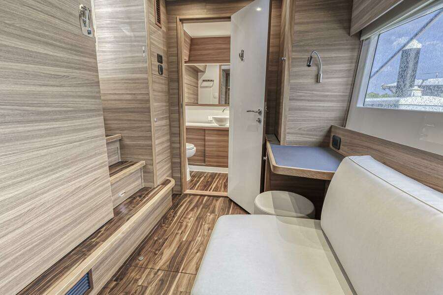 54ft Aquila Yacht For Sale
