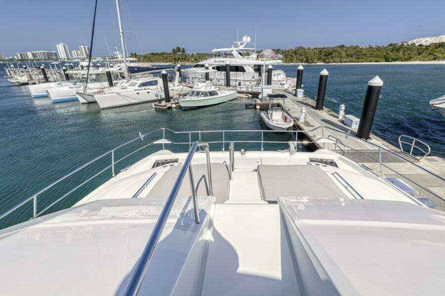 54ft Aquila Yacht For Sale