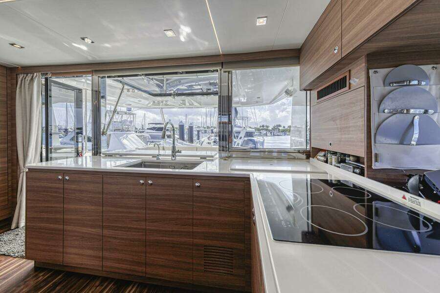 54ft Aquila Yacht For Sale