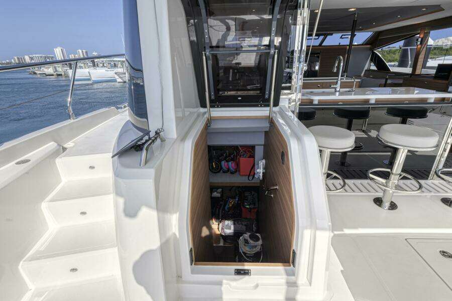 54ft Aquila Yacht For Sale