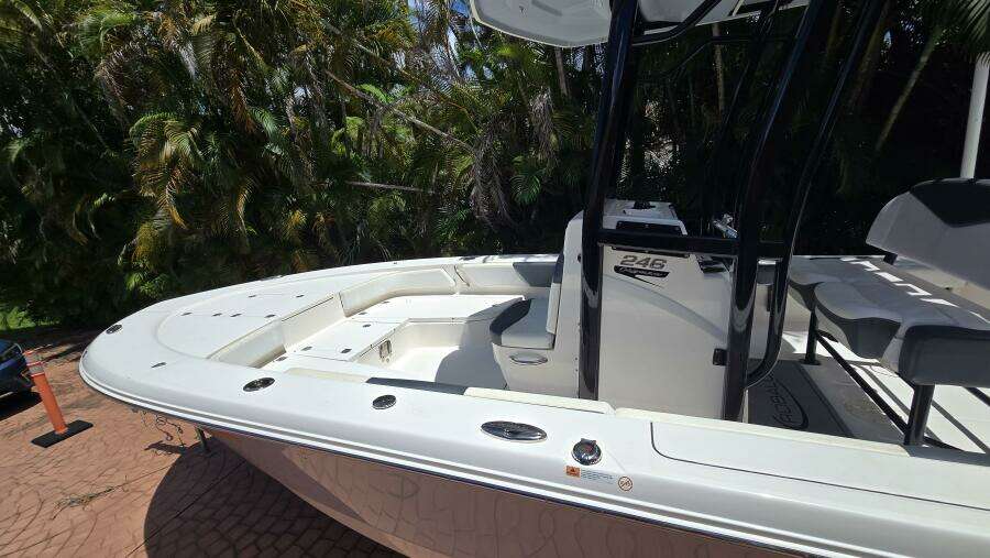24ft Robalo Yacht For Sale