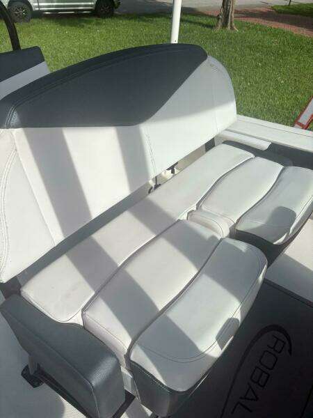 24ft Robalo Yacht For Sale