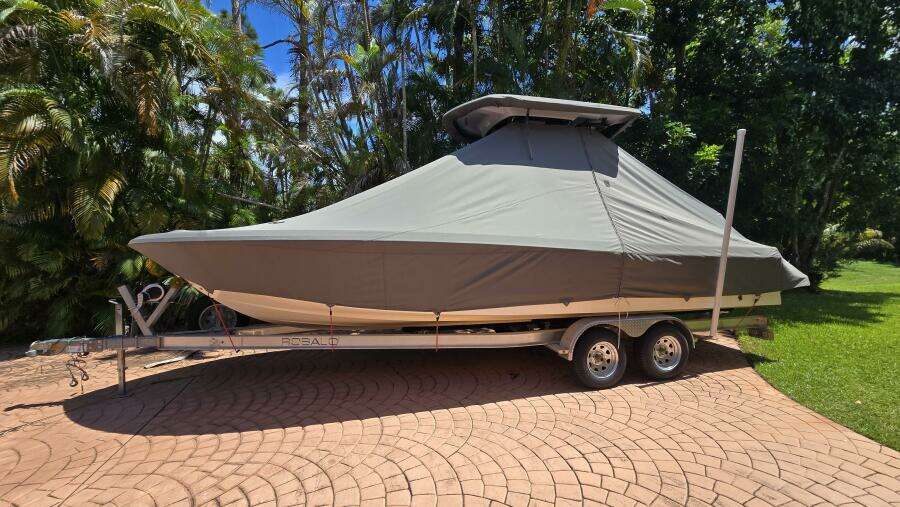 24ft Robalo Yacht For Sale