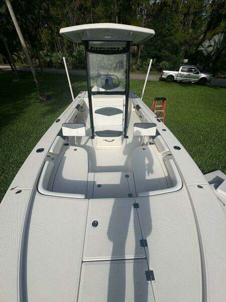 24ft Robalo Yacht For Sale