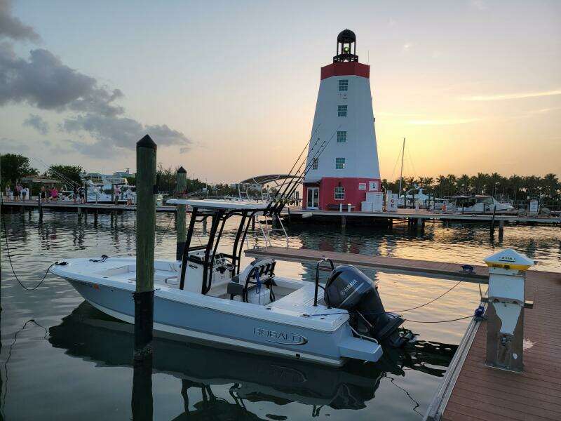 24ft Robalo Yacht For Sale
